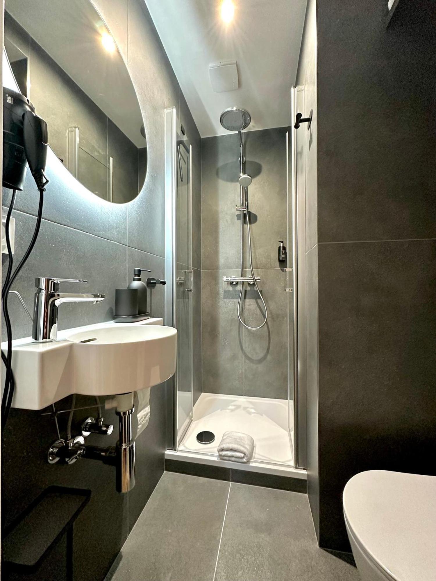 Botanique Rooms With Sauna By Homester Brno Exteriör bild