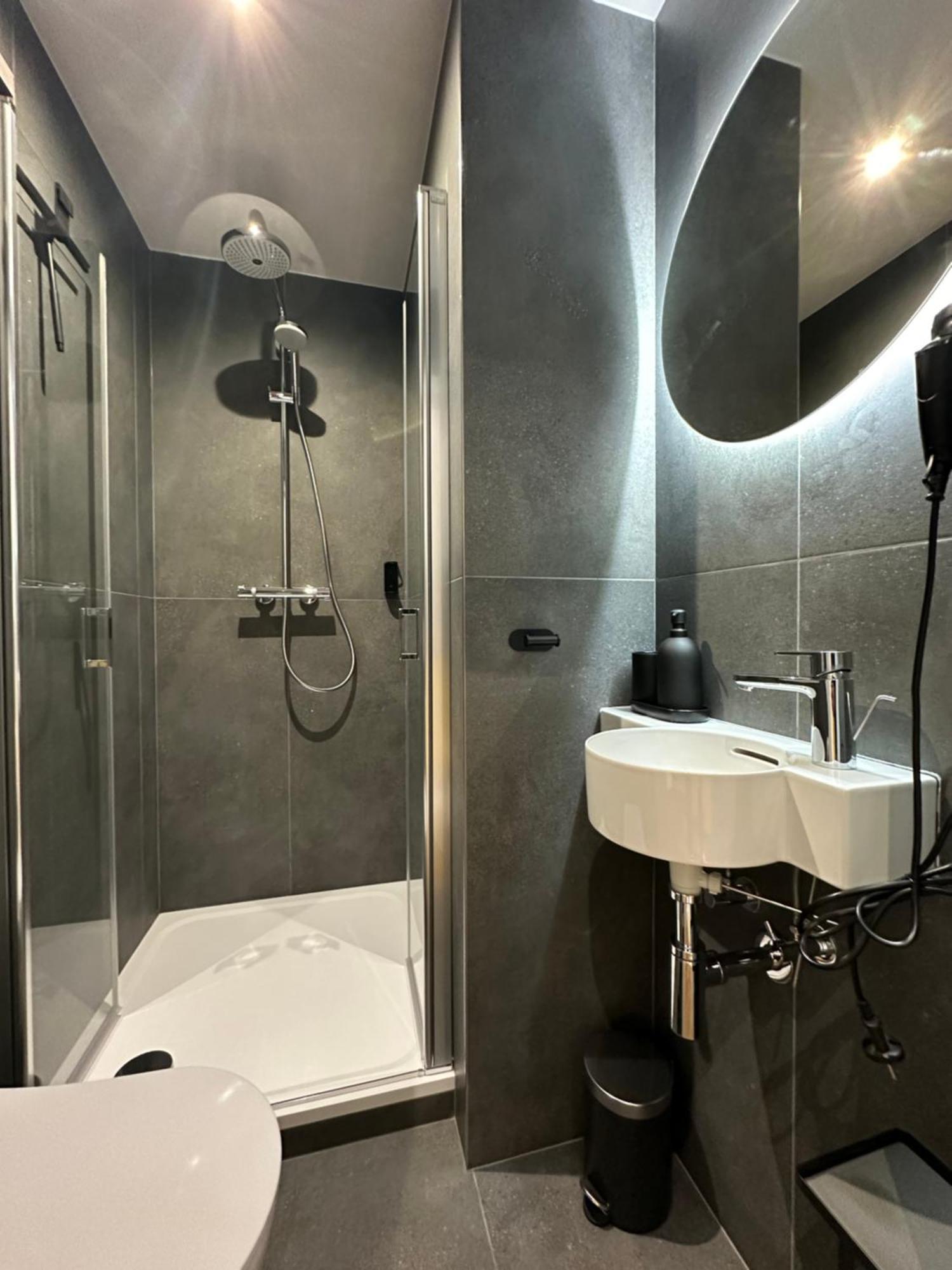 Botanique Rooms With Sauna By Homester Brno Rum bild
