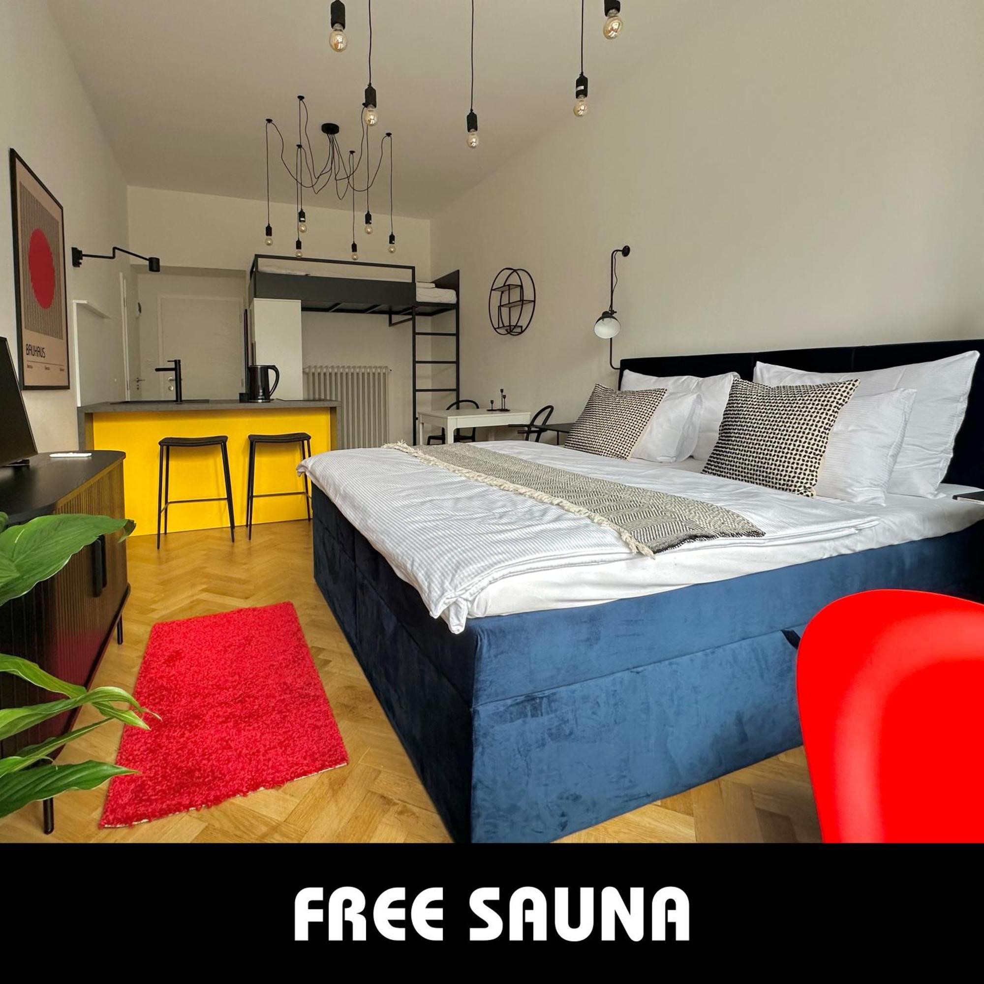 Botanique Rooms With Sauna By Homester Brno Exteriör bild